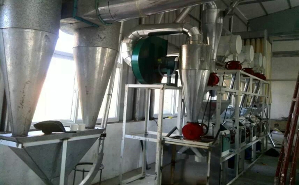 <a href=http://www.171km.com/product/6/ target=_blank class=infotextkey>玉米深加工機械</a>
