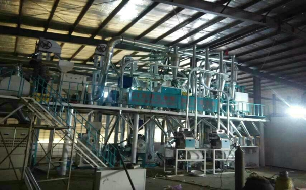 成套<a href=http://www.171km.com/product/6/ target=_blank class=infotextkey>玉米深加工機械</a>